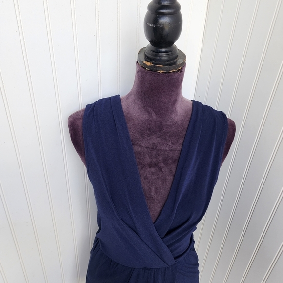BCBGeneration Sleeveless Navy Blue Romper Stretch Wrap V-Neck Sz XS - Picture 4 of 15